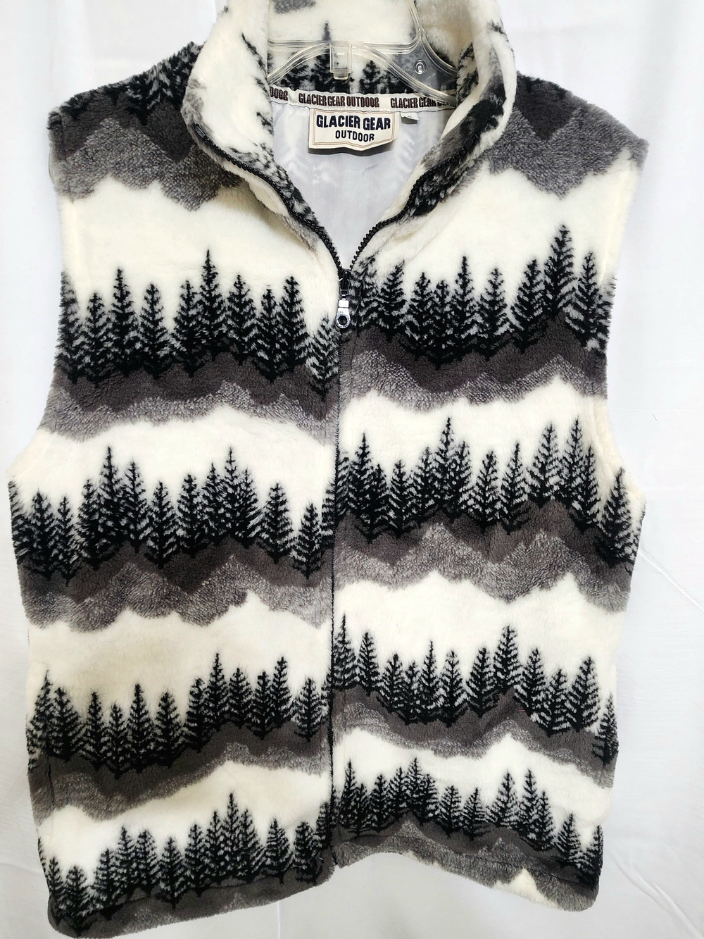 Glacier Gear Outdoor Women’s Gray & White Forest Pattern Fleece Vest